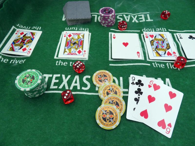 Một số mẹo chơi game Poker giành lợi thế