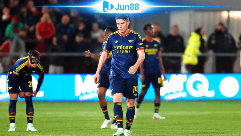Arsenal dừng bước trước Fleetwood